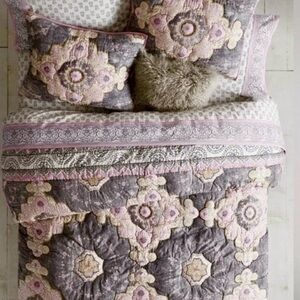 Pottery Barn Teen Bohemian Wonder Quilt (Great for College/Dorm Room)!